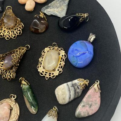 LOT 160J: Beautiful Stone Pendant Collection