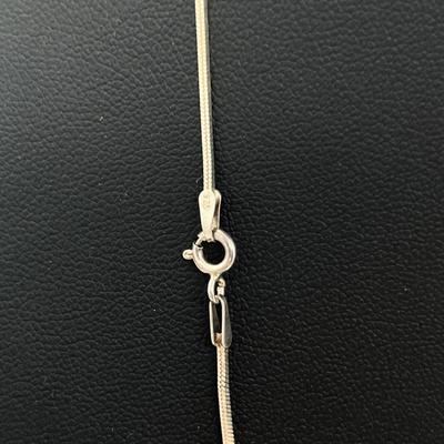 LOT 162J: Amaru Mayu Art Peruvian 950 Silver Earrings and Matching Pendant on 925 Sterling 18" Necklace - 12.3 GTW