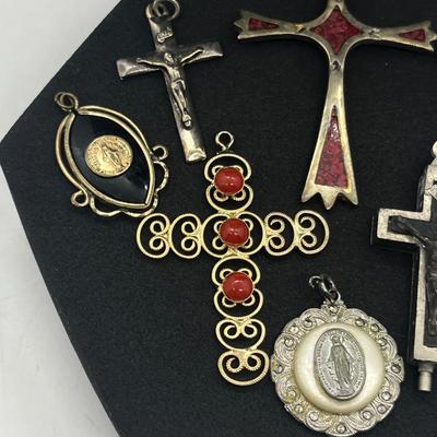 LOT 163J: Collection of Crosses and Other Religious Pendants With Some on Assorted Chains
