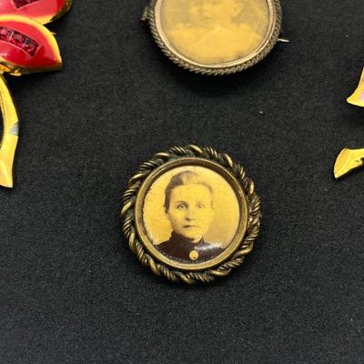 LOT 164J: Vintage/Antique Pin and Fur Clip Lot