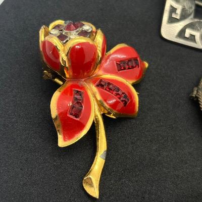 LOT 164J: Vintage/Antique Pin and Fur Clip Lot