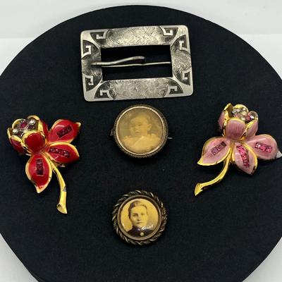 LOT 164J: Vintage/Antique Pin and Fur Clip Lot