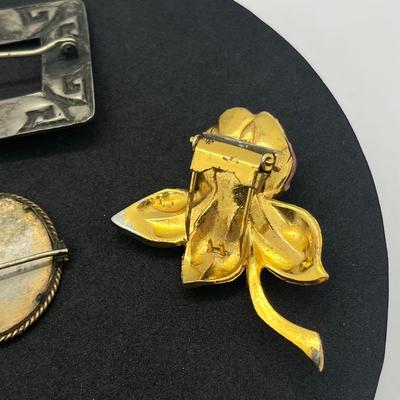 LOT 164J: Vintage/Antique Pin and Fur Clip Lot