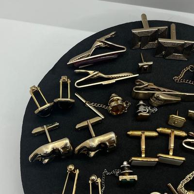 LOT 165J: Huge Collection of Tie Pins and Cufflinks: Swank, Anson and More!