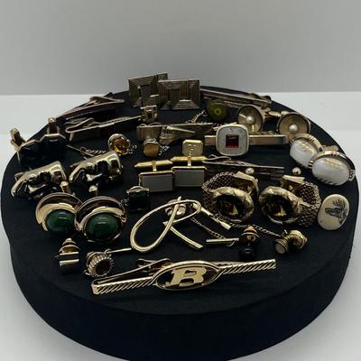 LOT 165J: Huge Collection of Tie Pins and Cufflinks: Swank, Anson and More!