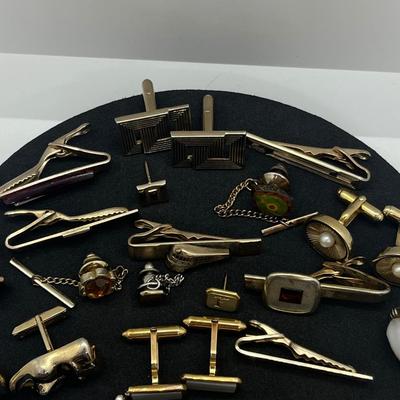 LOT 165J: Huge Collection of Tie Pins and Cufflinks: Swank, Anson and More!