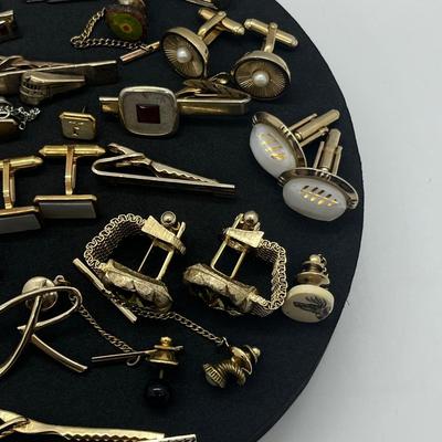 LOT 165J: Huge Collection of Tie Pins and Cufflinks: Swank, Anson and More!