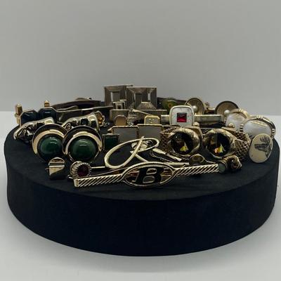 LOT 165J: Huge Collection of Tie Pins and Cufflinks: Swank, Anson and More!