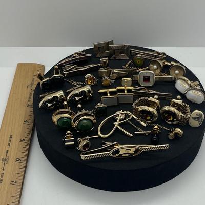 LOT 165J: Huge Collection of Tie Pins and Cufflinks: Swank, Anson and More!