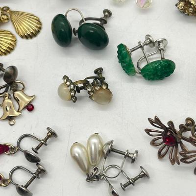LOT 166J: Assorted Vintage Clip On and Screwback Earrings