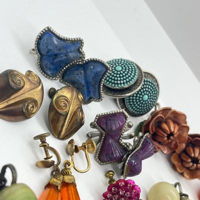 LOT 166J: Assorted Vintage Clip On and Screwback Earrings