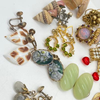 LOT 167J: Vintage Clip On and Screwback Earring Lot