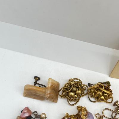 LOT 167J: Vintage Clip On and Screwback Earring Lot