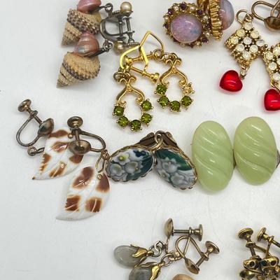 LOT 167J: Vintage Clip On and Screwback Earring Lot