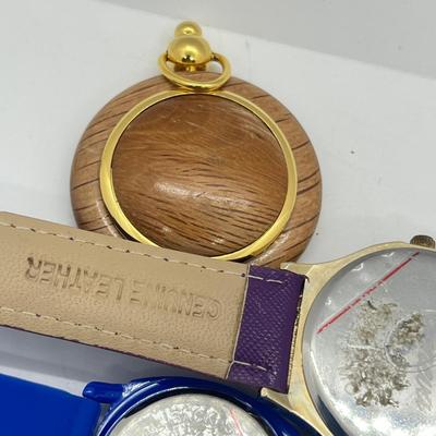 LOT 168J: Novelty Watches: Mickey Mouse and More!