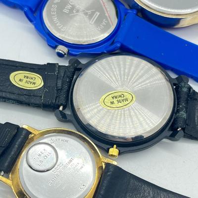 LOT 168J: Novelty Watches: Mickey Mouse and More!