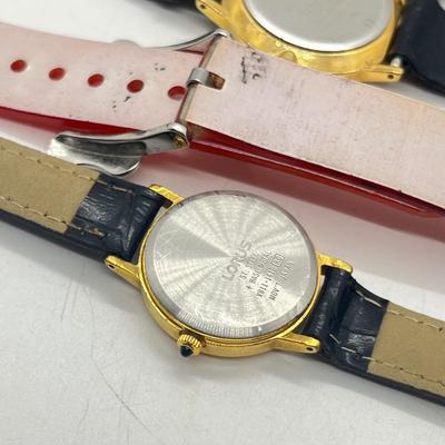 LOT 168J: Novelty Watches: Mickey Mouse and More!