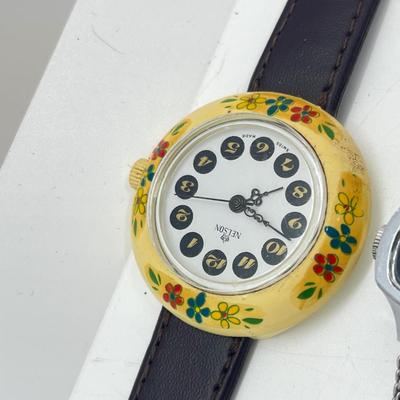 LOT 170J: Women's Mechanical Watches - Wind and Tick!