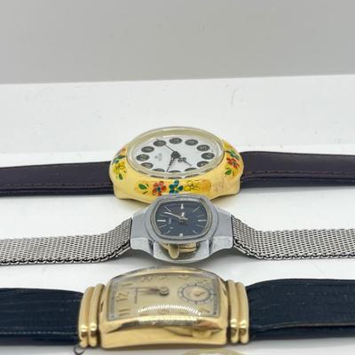LOT 170J: Women's Mechanical Watches - Wind and Tick!