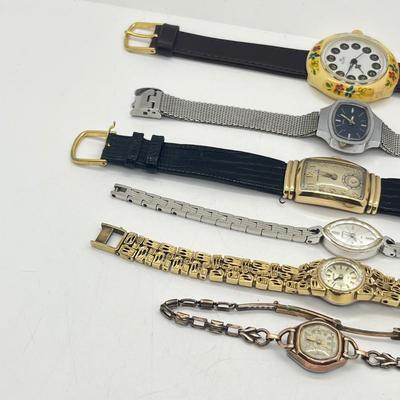 LOT 170J: Women's Mechanical Watches - Wind and Tick!