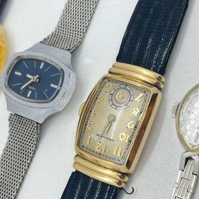 LOT 170J: Women's Mechanical Watches - Wind and Tick!