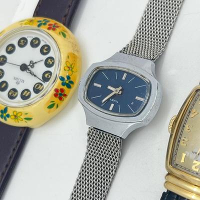 LOT 170J: Women's Mechanical Watches - Wind and Tick!