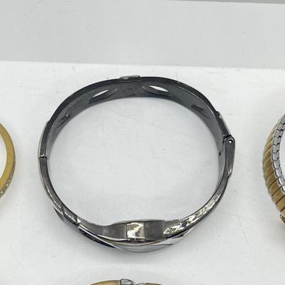 LOT 174J: Women's Quartz Watches (Not Working)