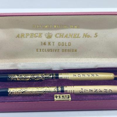LOT 179J: Vintage and Novelty Pen Collection: Toy Story, "Grandmom & Pop-Pop" and More!