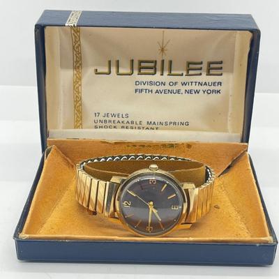 LOT 181J: Men's Vintage Jubilee 17 Jewels Watch (Working!)