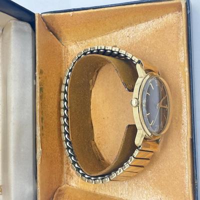 LOT 181J: Men's Vintage Jubilee 17 Jewels Watch (Working!)