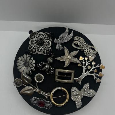 LOT 187J: Vintage Silver Toned Brooch/Pin Collection