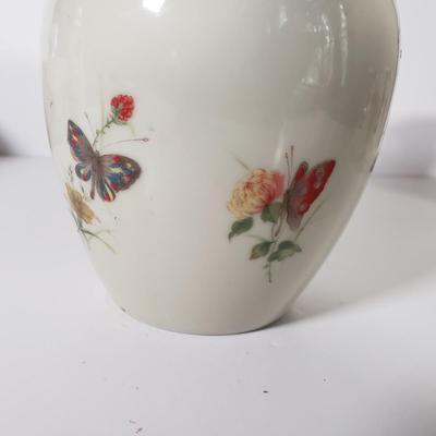 LOT 153D: Takahashi Butterfly Ginger Jar, Lenox Poppies on Blue Dish & More
