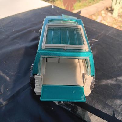TOY NYLINT FORD OCEAN RUNNER SUV AND BOAT WITH TRAILER