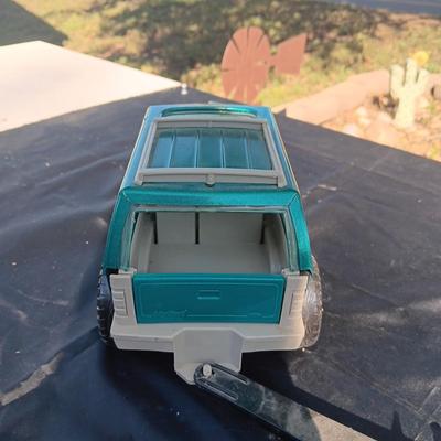 TOY NYLINT FORD OCEAN RUNNER SUV AND BOAT WITH TRAILER