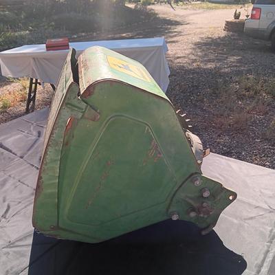 JOHN DEERE SEED BOX