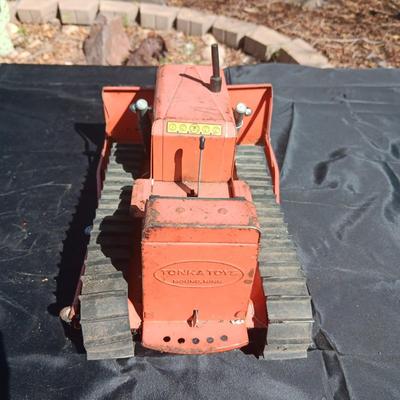TONKA GIANT BULLDOZER TOY