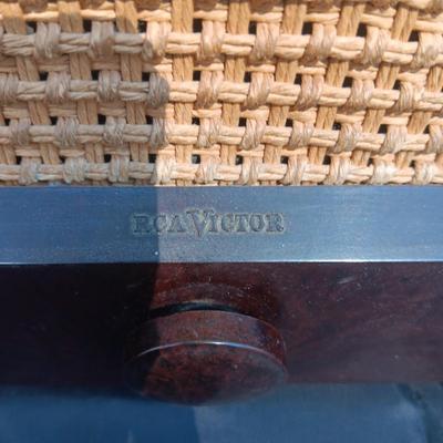 VINTAGE RCA VICTOR WORKING SUPERHETERODYNE TUBE RADIO MODEL 66X1