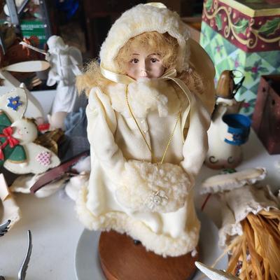 LOT 162G: Large Collection of Angel Themed Dolls, Ornaments and More