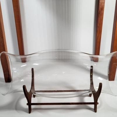 LOT 163G: Small Display End Table with Vase and Glass Display on Rack