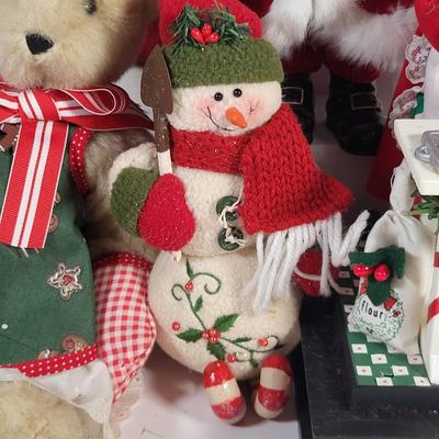 LOT 164G: Various Vintage Christmas Holiday Decorations