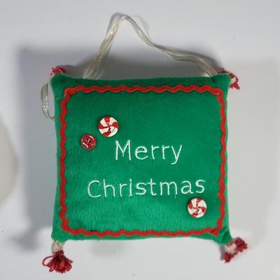 LOT 165G: Vintage Mixture of Christmas Holiday Decorations