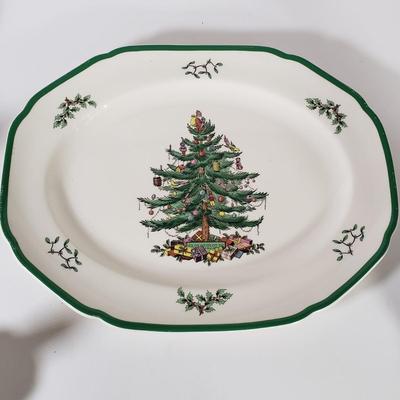LOT 160L: Vintage Holiday Servingware & Decor with Spode, Royal Doulton, Lefton & More