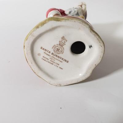 LOT 160L: Vintage Holiday Servingware & Decor with Spode, Royal Doulton, Lefton & More