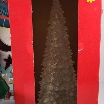 LOT 177G: Vintage Holiday Christmas Decorations and Displays