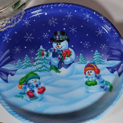 LOT 178G: Collection of Vintage Christmas Platters and Glass Dishes