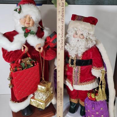 LOT 171F: Danbury Mint Santa's Magic Star with 20" Mrs Clause Collector Doll