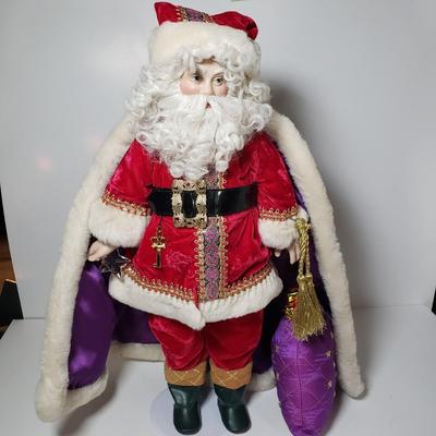 LOT 171F: Danbury Mint Santa's Magic Star with 20" Mrs Clause Collector Doll