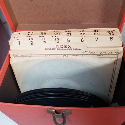 LOT 179G: Huge Collection of 45s in Carrying Cases