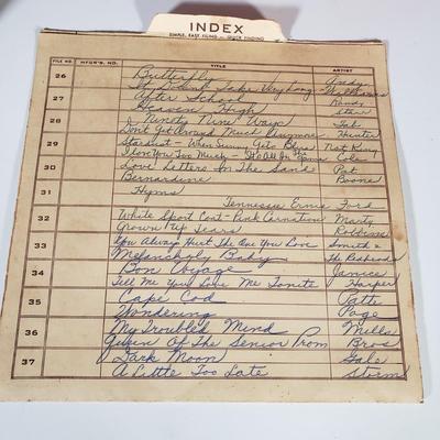 LOT 179G: Huge Collection of 45s in Carrying Cases