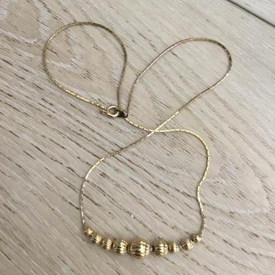 Vintage gold tone, chain necklace with gold tone beads